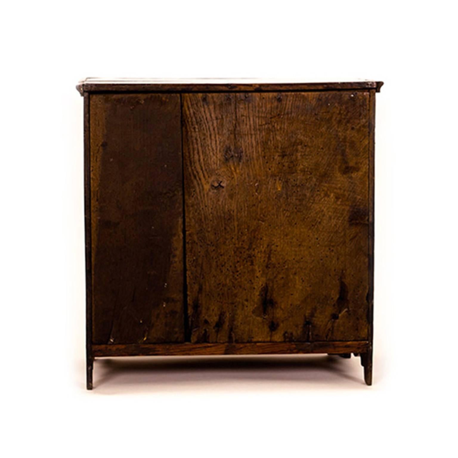 19th Century George iv Welsh Oak Miniature Chest of Drawers For Sale 1