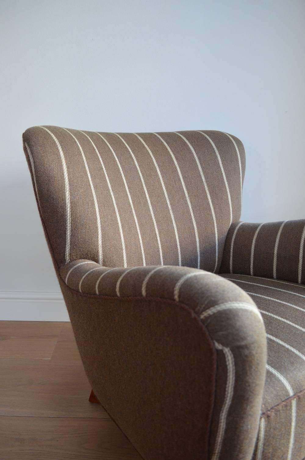 Fritz Hansen 1669 Easy Chair In Excellent Condition In London, Greater London