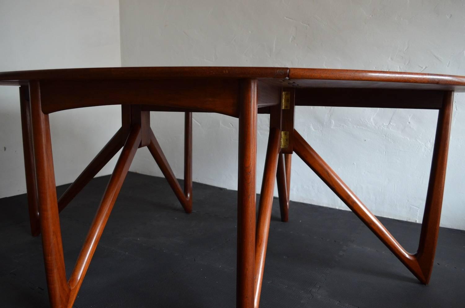 Kurt Østervig / Niels Kofoed Drop-Leaf Teak Oval Dining Table, Denmark, 1960s 4