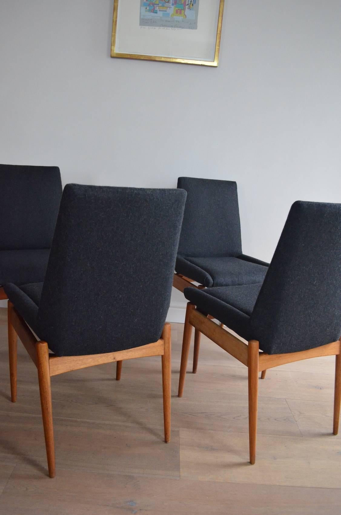 Robert Heritage 'Hamilton' Dining Chairs In Excellent Condition In London, Greater London