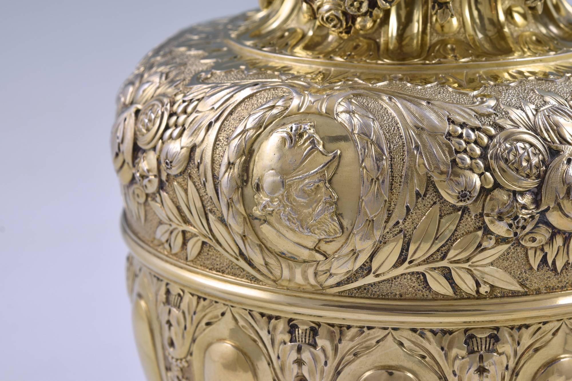 Charles II Style Chased Sterling Silver Gilt Ginger-Jar In Excellent Condition For Sale In London, GB