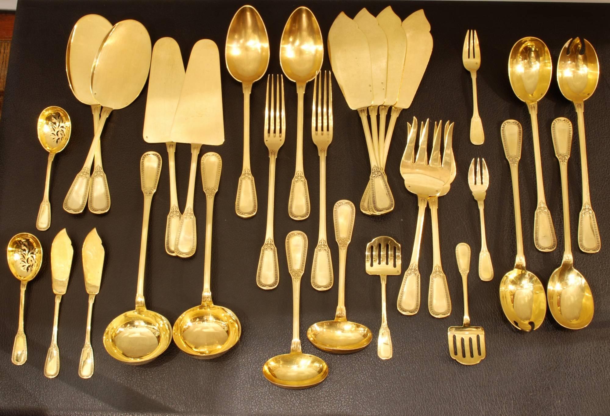 Comprehensive French Silver-Gilt Flatware Service by Tetard Freres In Excellent Condition For Sale In London, GB