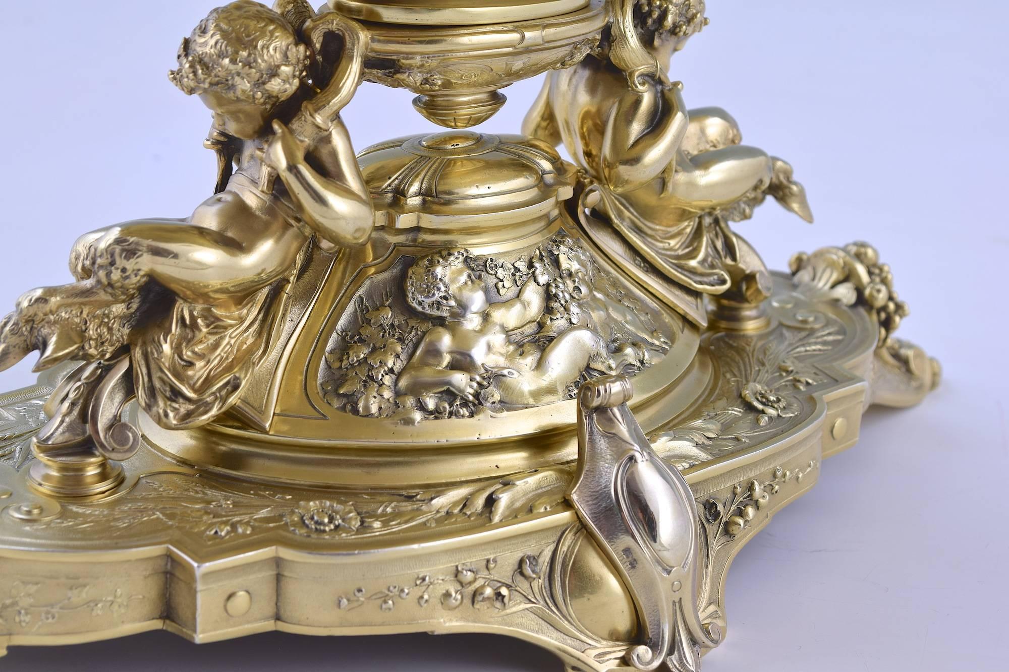 Sterling Silver Gilt and Engraved Glass Centrepiece by Elkington & Co In Excellent Condition For Sale In London, GB