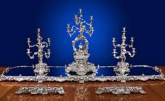 Queen Adelaide Garniture
