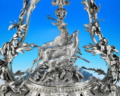 Christofle, une pièce centrale monumentale en bronze plaqué argent du 19ème siècle