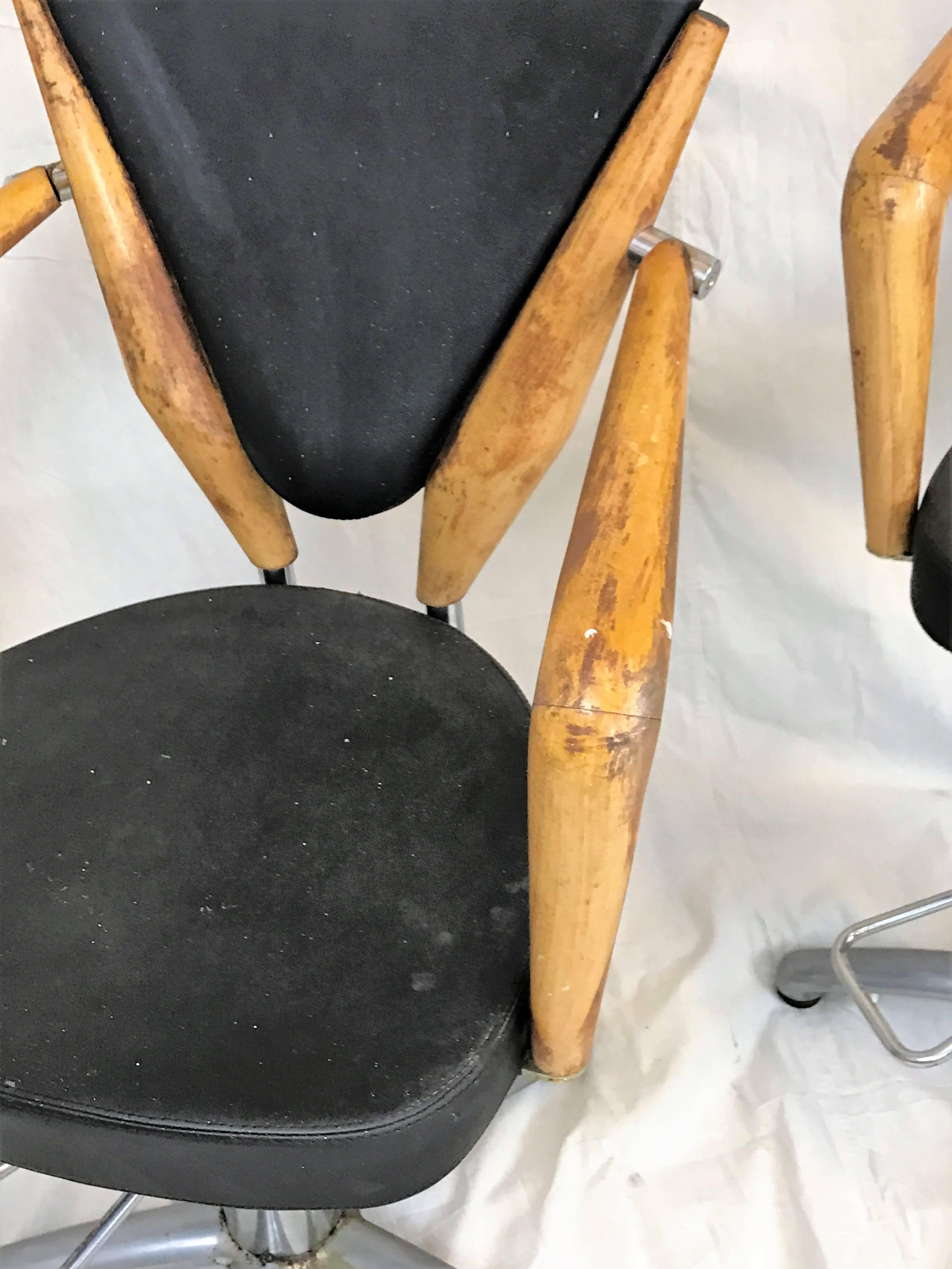 20th Century Pair of Mid-Century European Hydraulic Salon Chairs Attributed to Ico Parisi For Sale