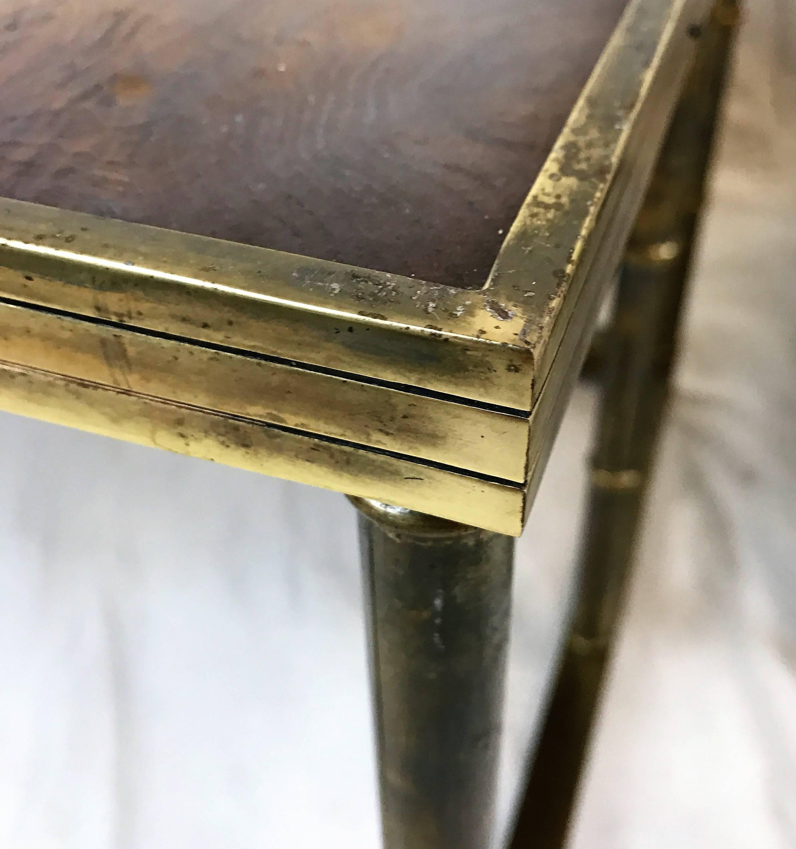 Pair of Mastercraft Mid-Century Burl and Brass Side Tables In Fair Condition For Sale In Houston, TX