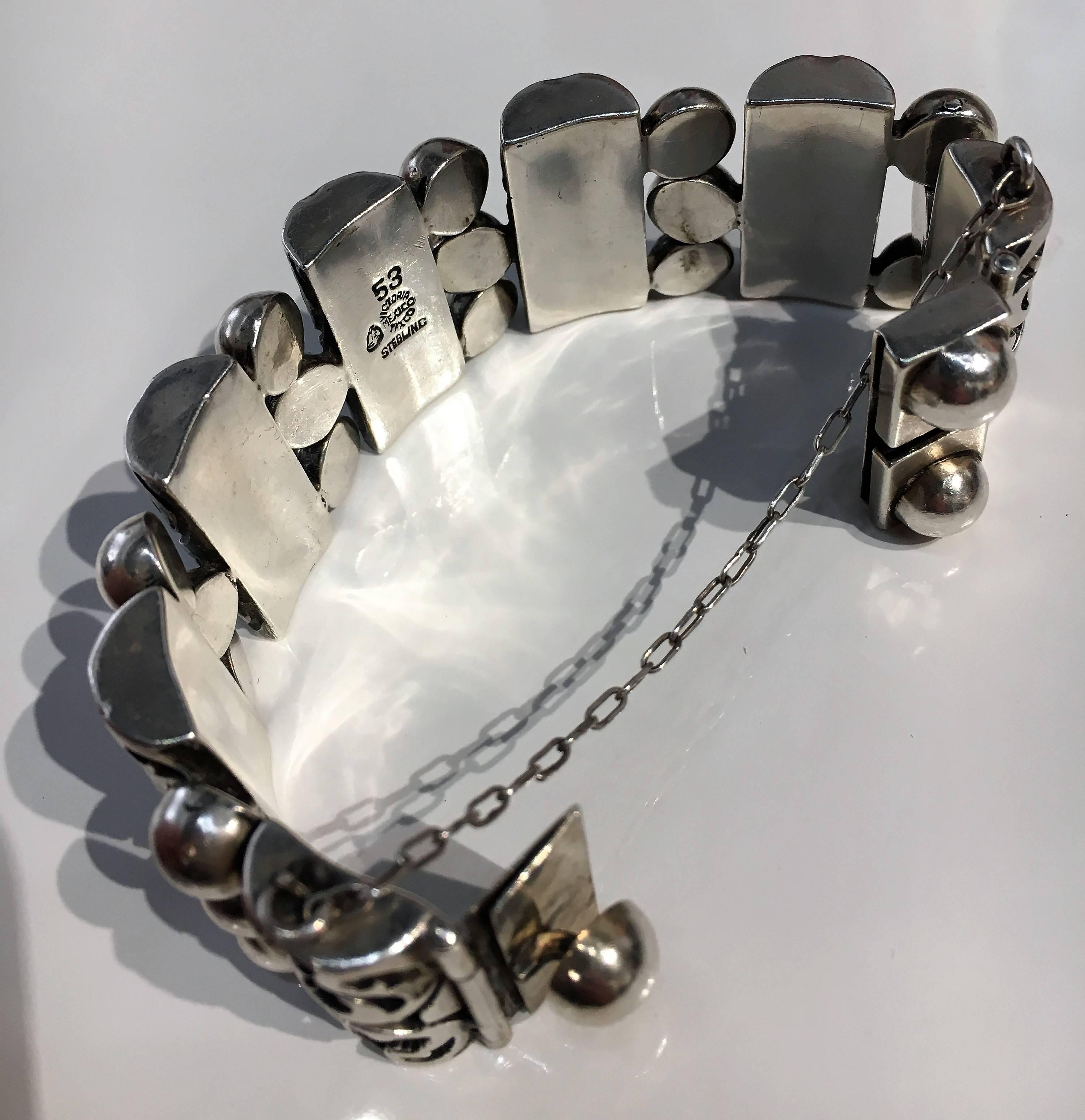 Vintage 1940s Sterling Silver Bracelet by Victoria In Excellent Condition In Houston, TX