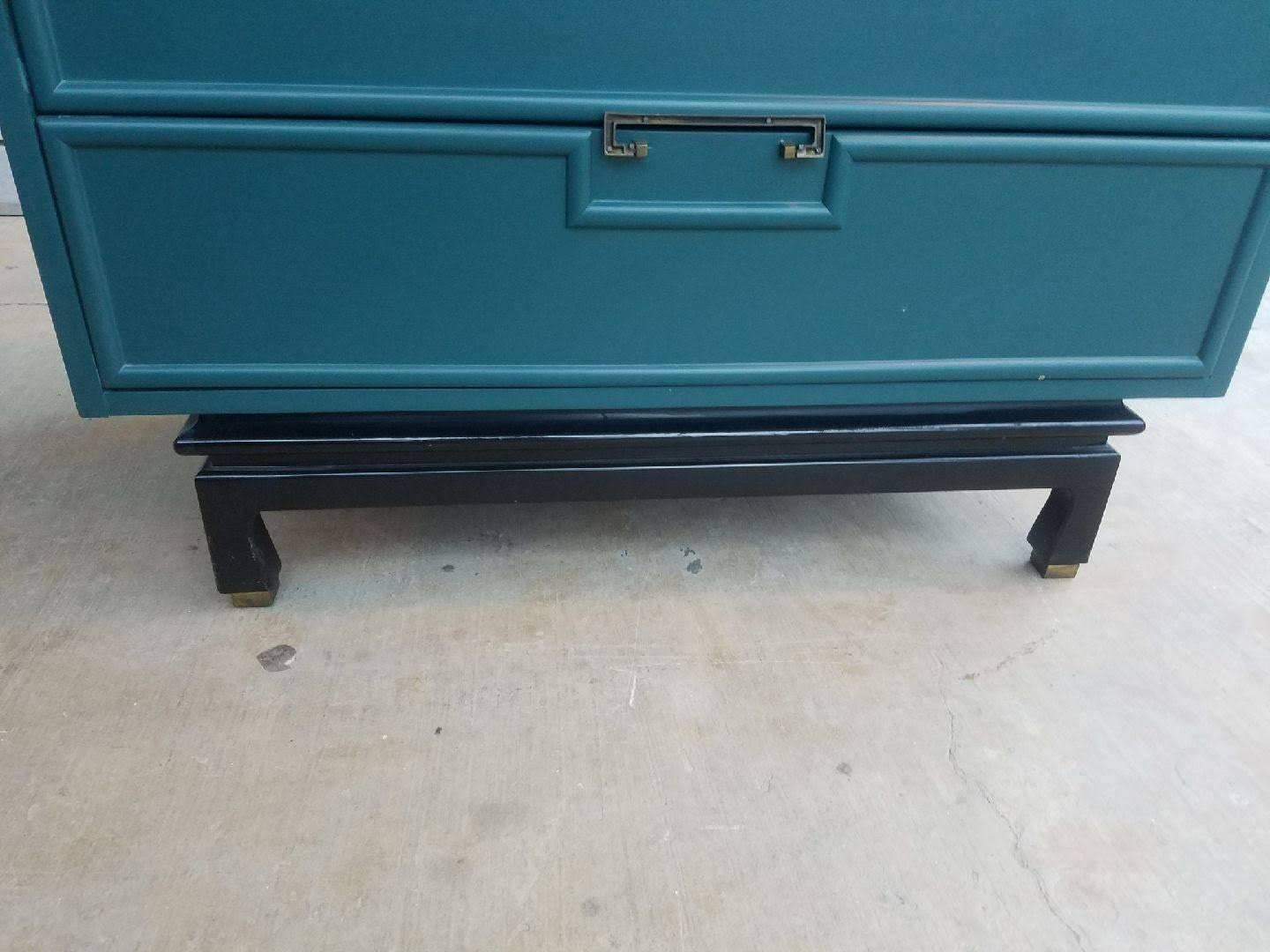 Pair 1960s American of Martinsville Mid-Century Modern Nightstands In Good Condition In Houston, TX