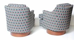 Pair of Swivel Club Chairs, in the Manner of Milo Baughman