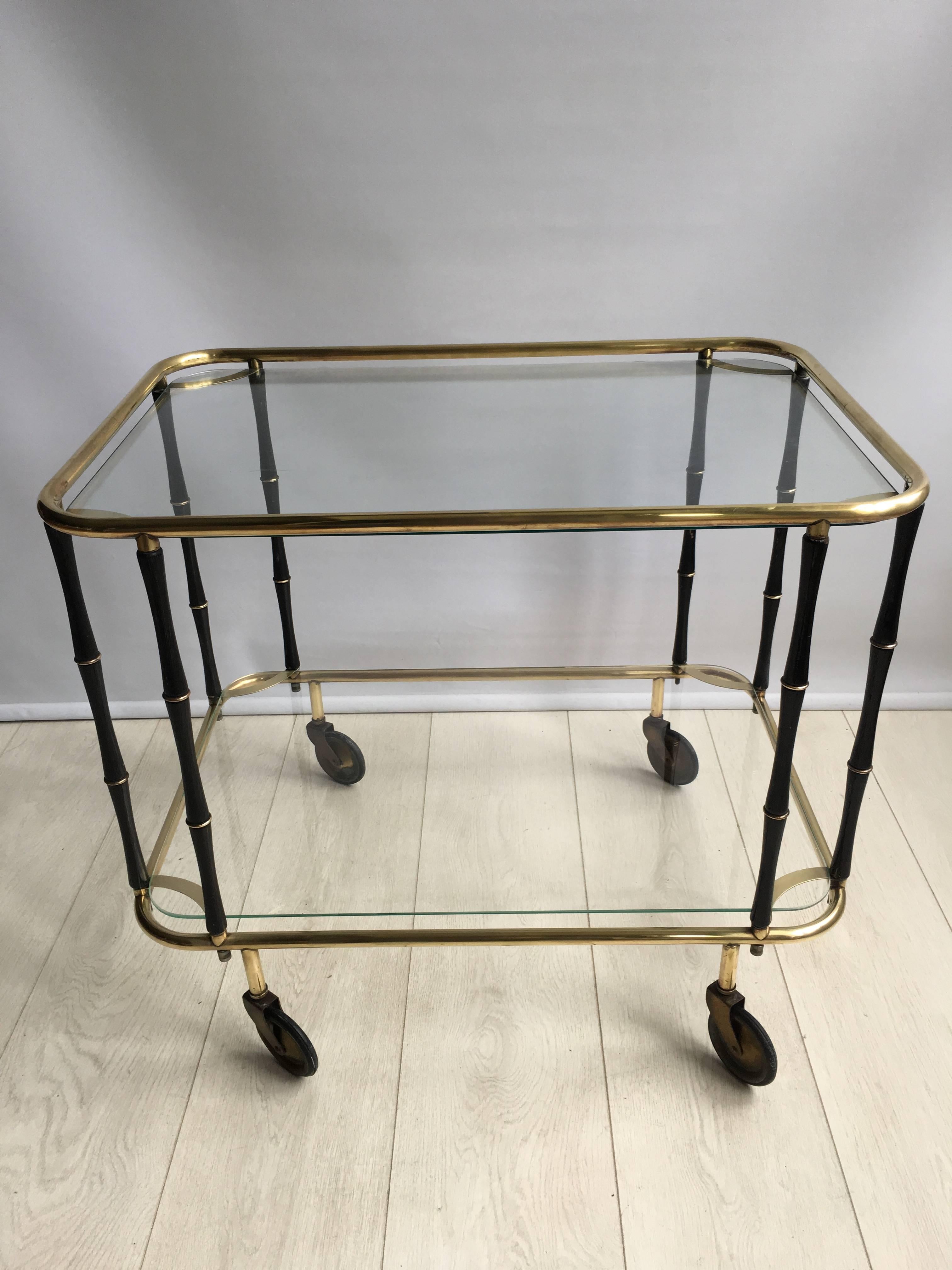 Hollywood Regency Midcentury Faux Bamboo and Brass Drinks Trolley/Bar Cart For Sale