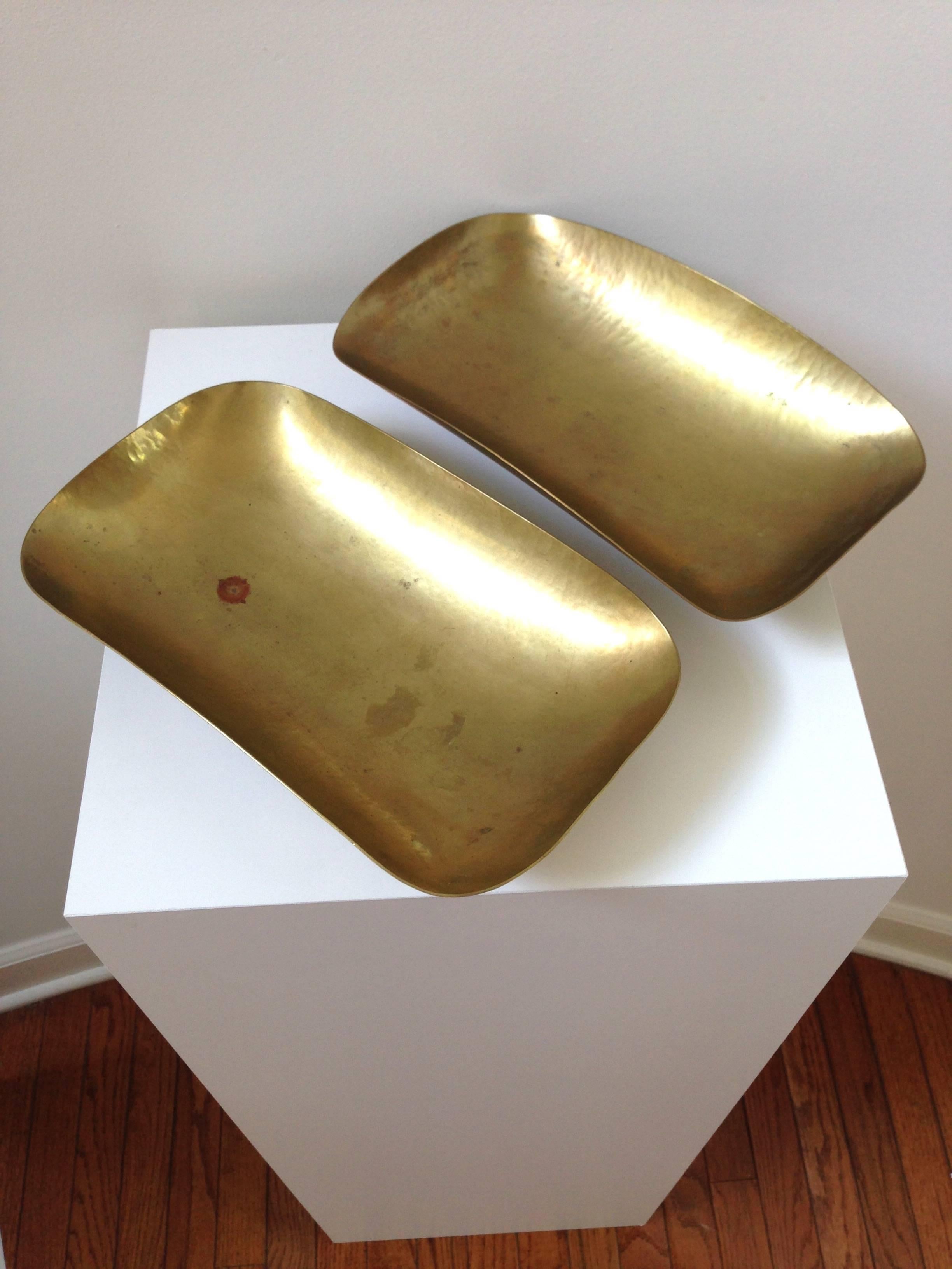 Pair of Sculptural Brass Trays by Karl Hagenauer for Wiener Werkstatte For Sale 1