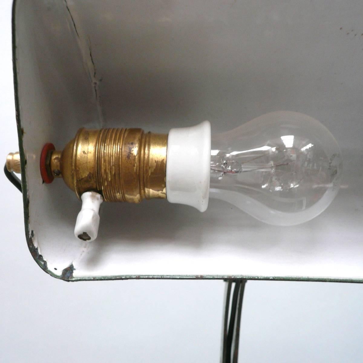 Milieu du XXe siècle Lampe de banquier Art Déco, années 1930 en vente