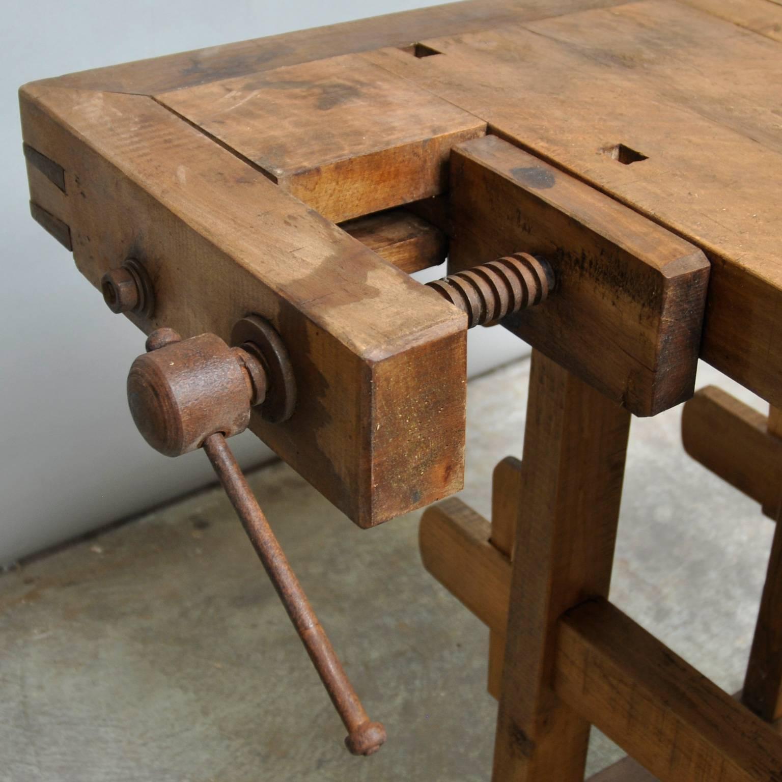 Oak Carpenter's Workbench, 1930s In Fair Condition In Amsterdam, Noord Holland