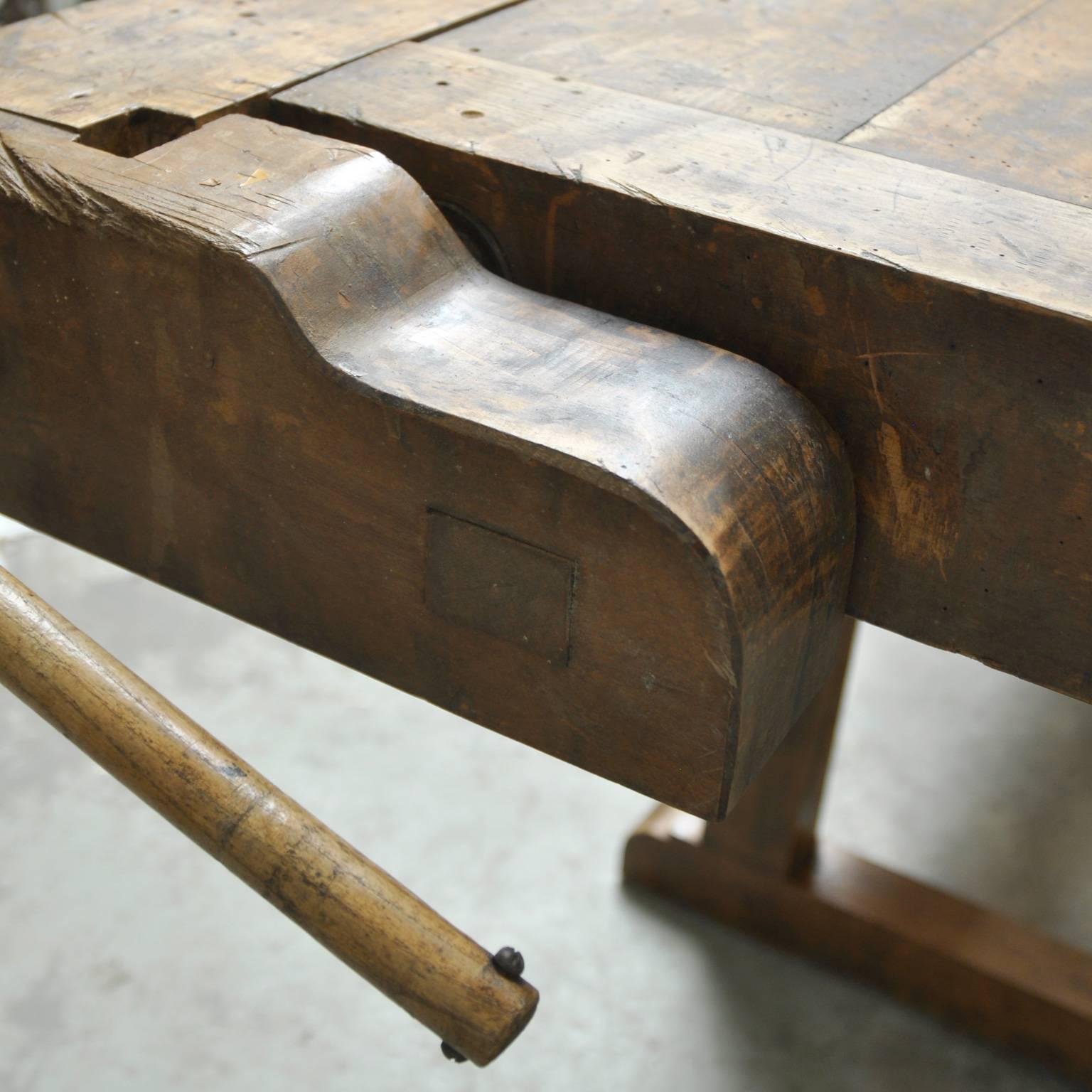 Large Vintage Oak Carpenters Workbench, 1930s In Good Condition In Amsterdam, Noord Holland