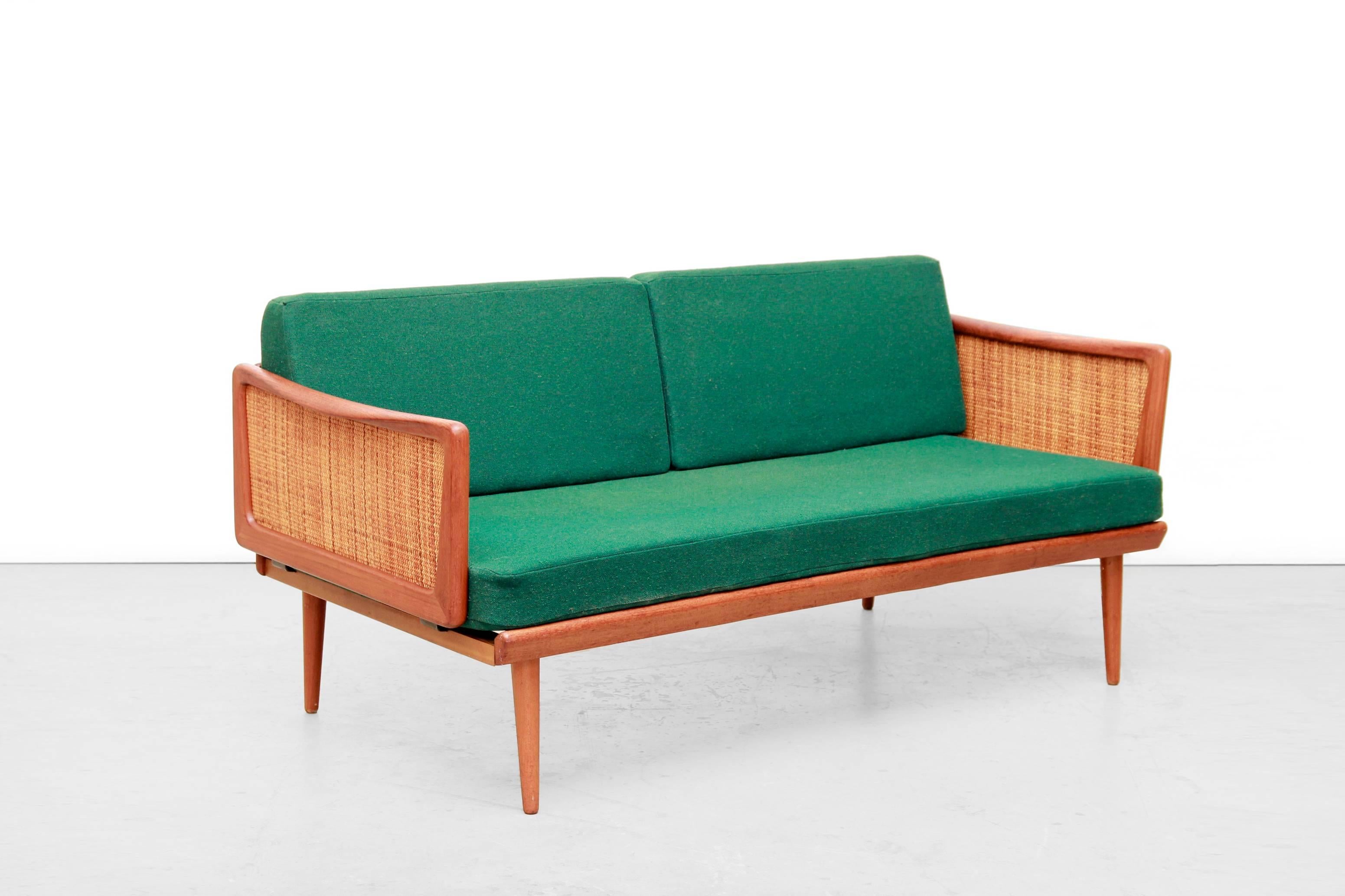 Danish Peter Hvidt & Orla Mølgaard Nielsen Sofa Model FD 451 Daybed France & Daverkosen