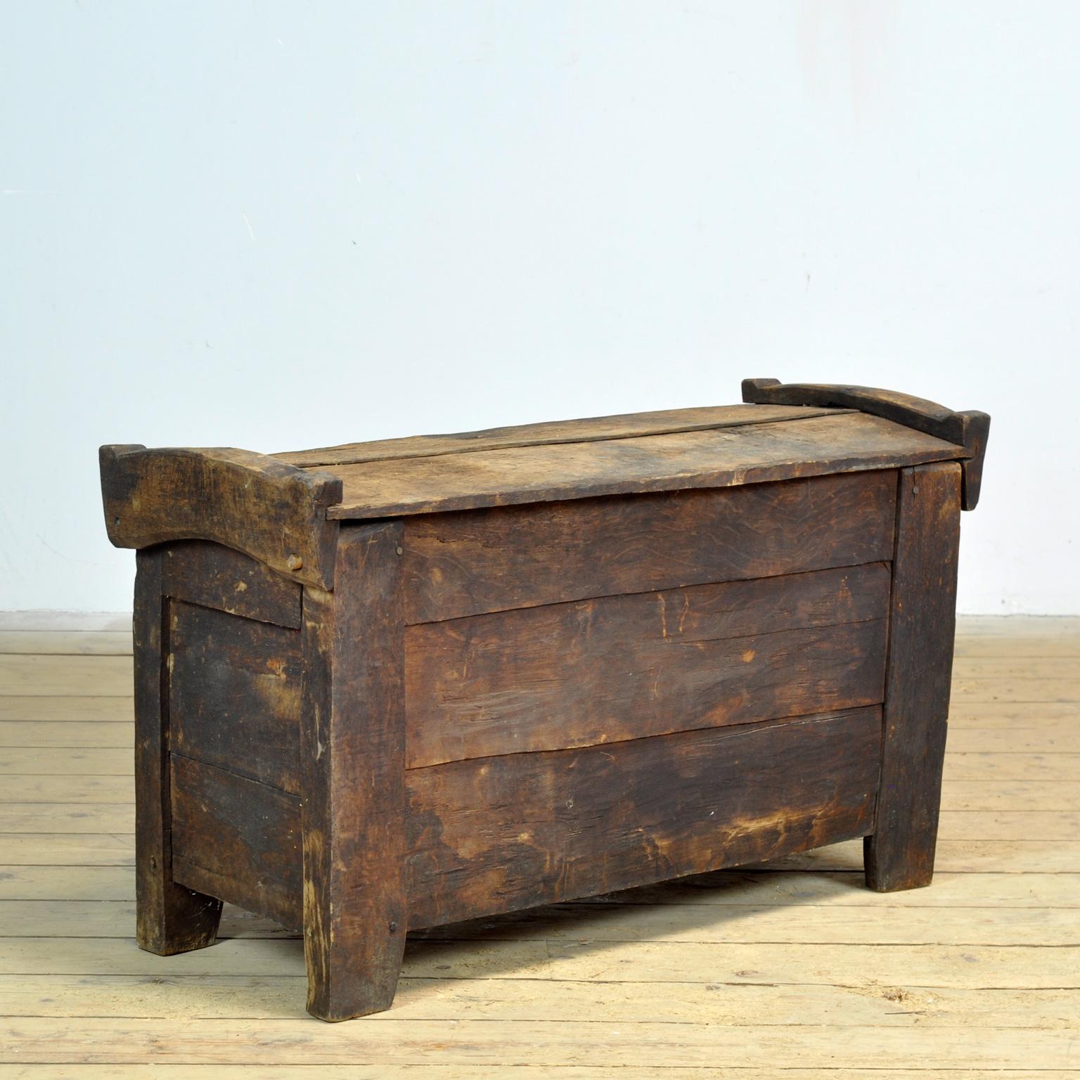 Antike Hirtentruhe, um 1850 im Angebot 4