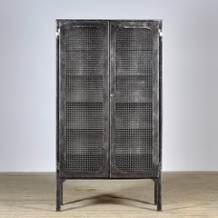 Armoire médicale vintage, années 1970