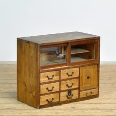 Small Japanese cabinet, circa 1930
