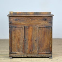 Armoire ancienne en pin, vers 1820