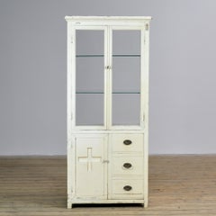 Japanese medical cabinet, 1920–1935