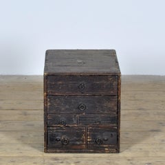 Petite commode japonaise ancienne, vers 1900