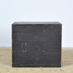 Petite commode japonaise ancienne, vers 1900