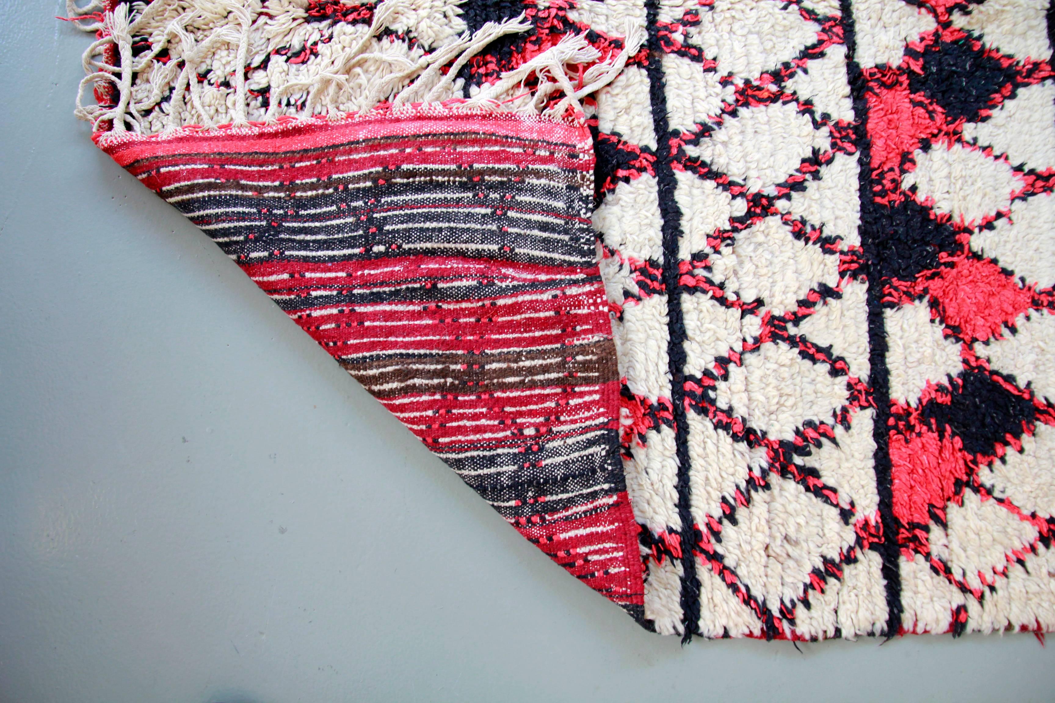 Hand-Woven Original Big Size Red, White and Black Vintage Berber Beni Ouarain Wool Carpet