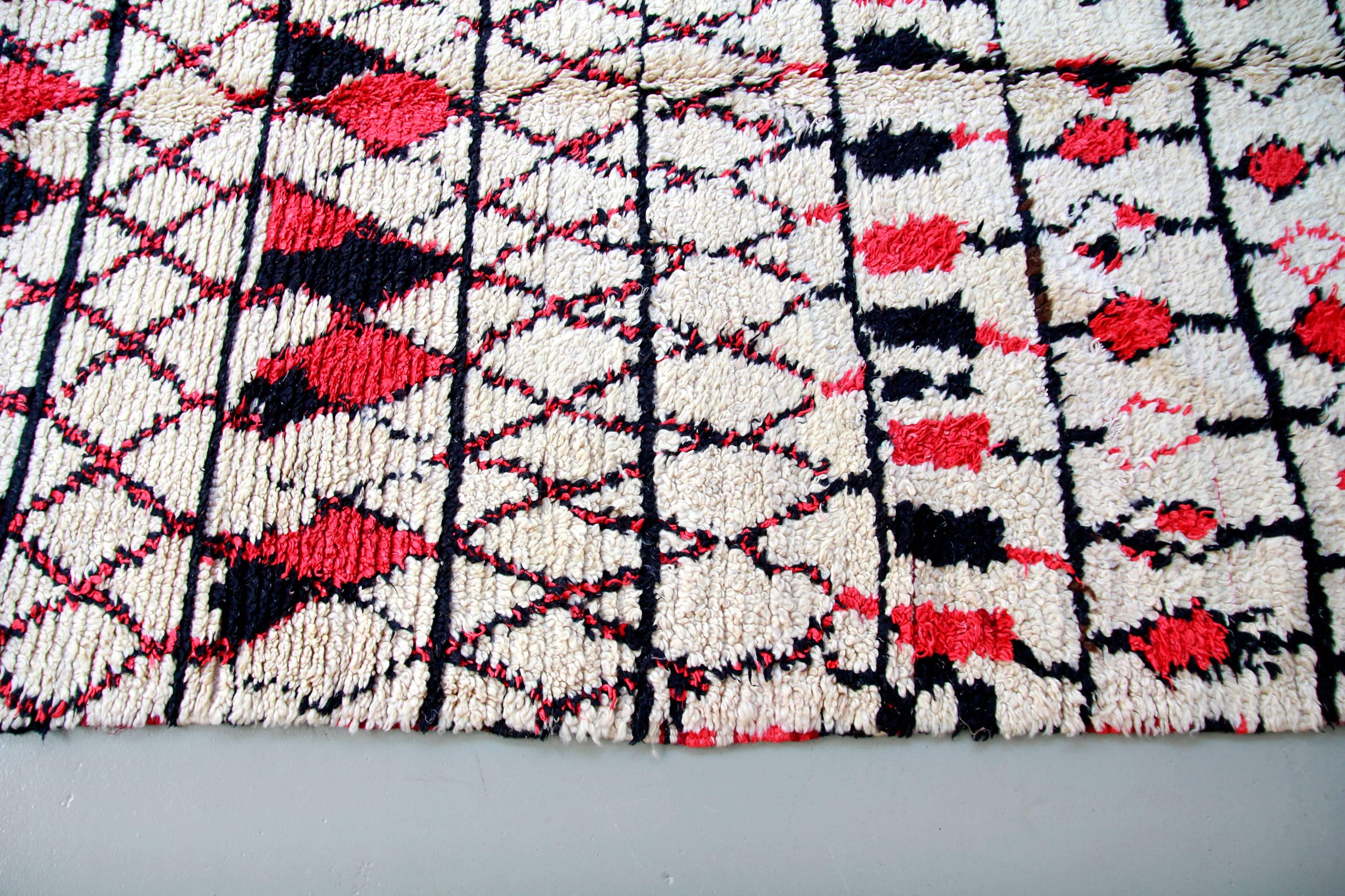 Moroccan Original Big Size Red, White and Black Vintage Berber Beni Ouarain Wool Carpet