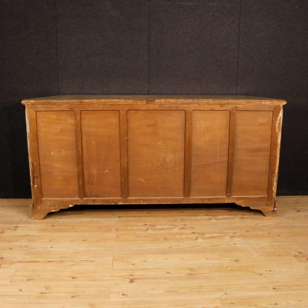 20th Century Venetian Lacquered and Painted Sideboard in Wood In Good Condition In Vicoforte, Piedmont