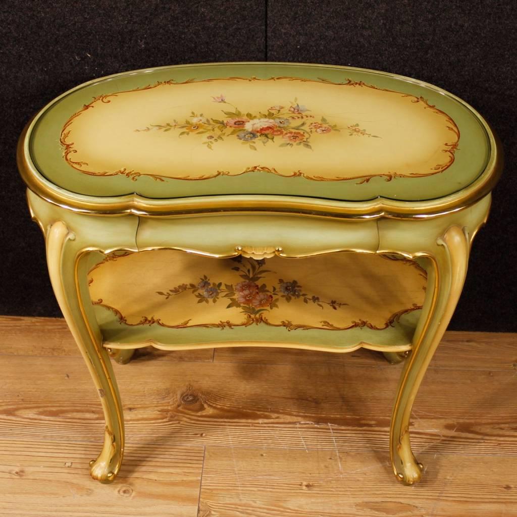 Gilt 20th Century Pair of Italian Lacquered Bedside Tables