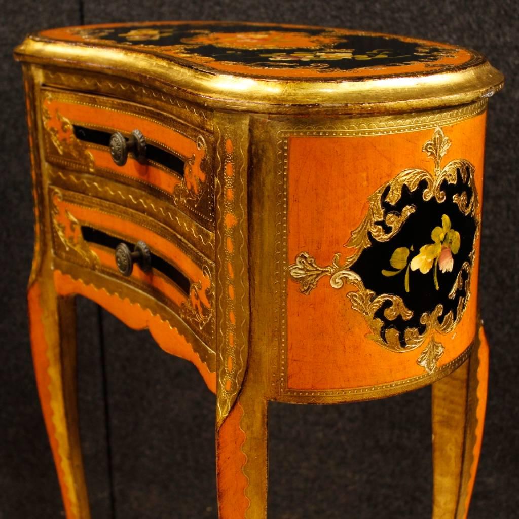 20th Century Lacquered, Painted and Gilt Side Table In Good Condition In Vicoforte, Piedmont