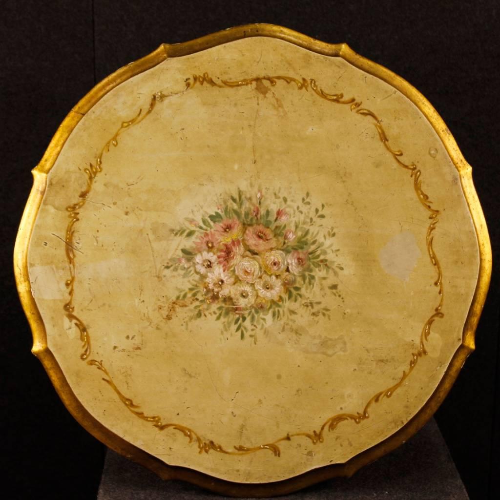 Lacquered, Gilt Italian Round Table in Wood, 20th Century 4
