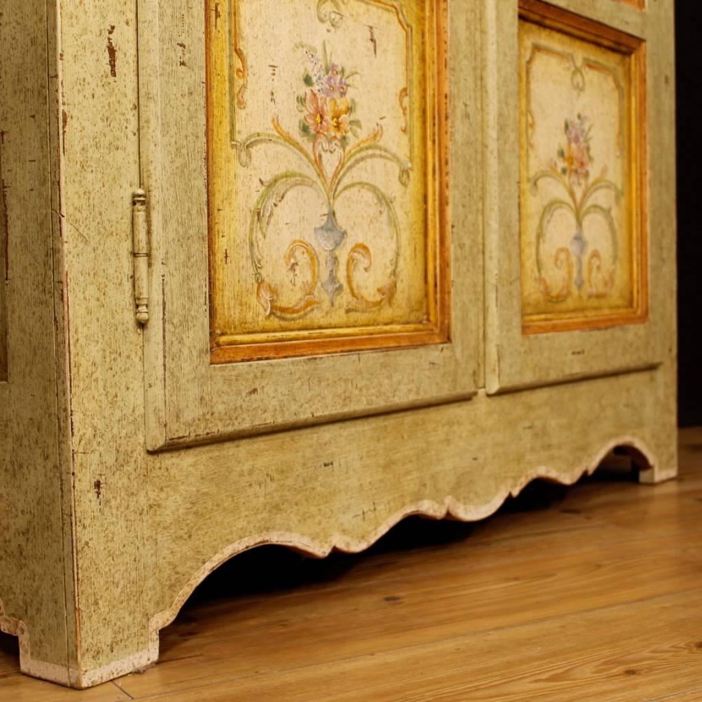 Italian Lacquered Painted Vitrine in Wood, 20th Century 2