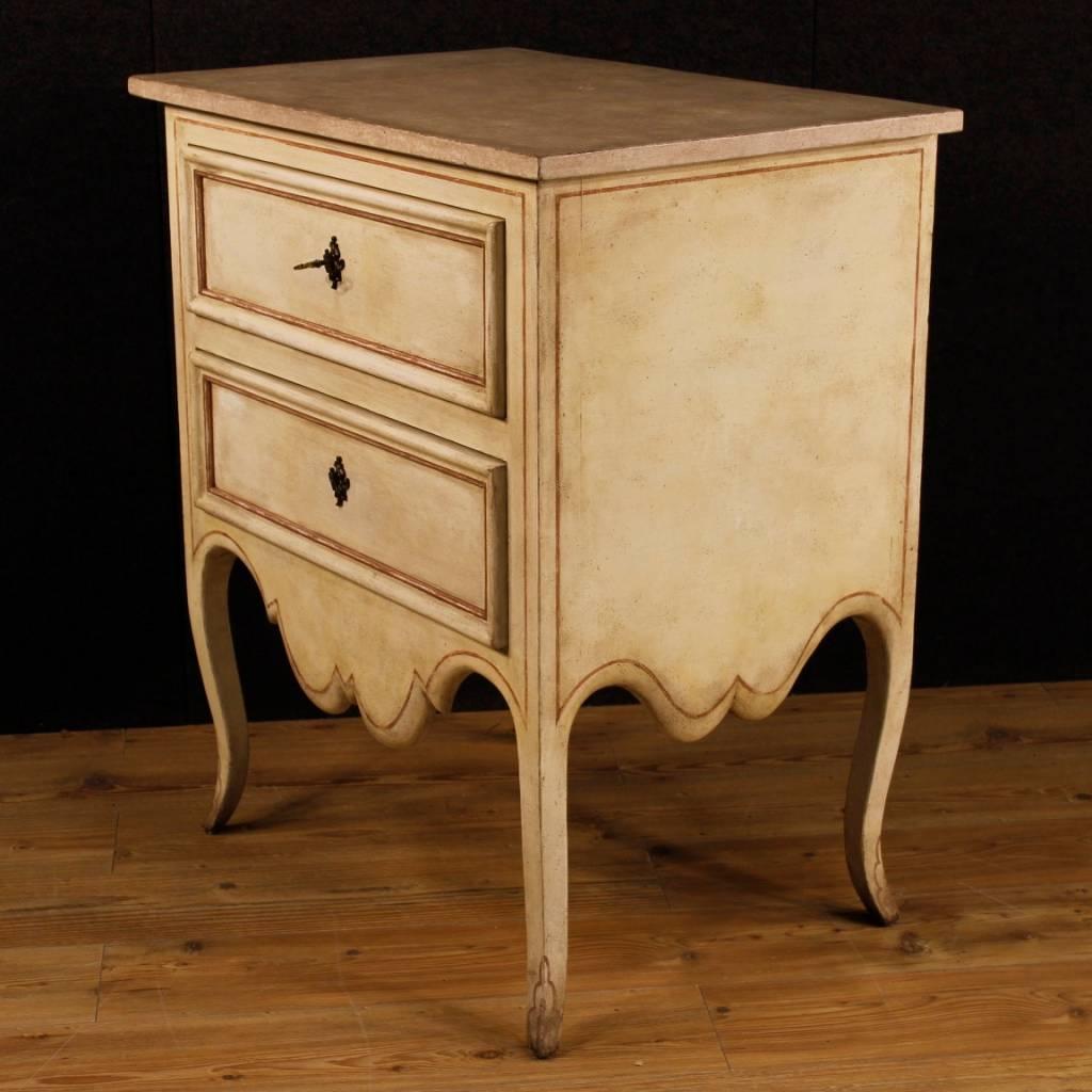 White Lacquered Painted French Commode in Wood, 20th Century In Good Condition In Vicoforte, Piedmont