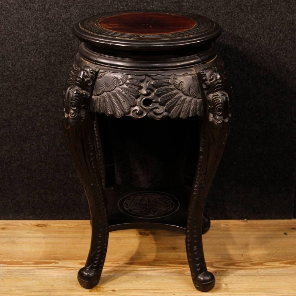 Chinese Round Side Table in Carved Wood, 20th Century 7