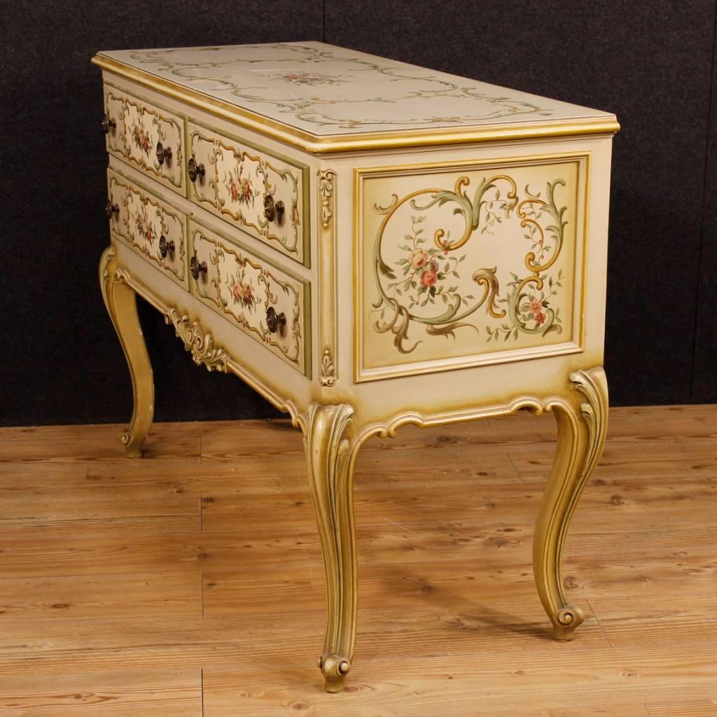 Italian Lacquered, Painted, Gilt Dresser in Wood, 20th Century In Good Condition In Vicoforte, Piedmont