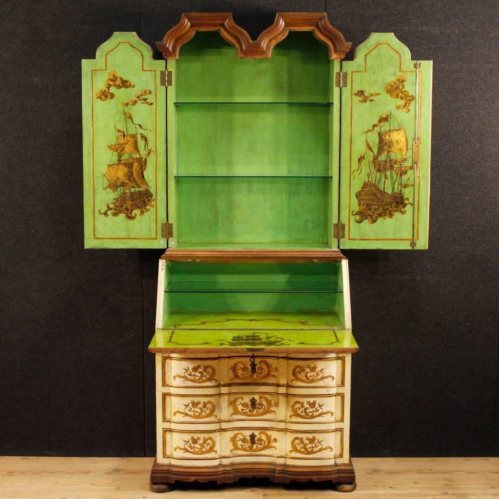 Spanish Trumeau in Lacquered and Giltwood from 20th Century 4