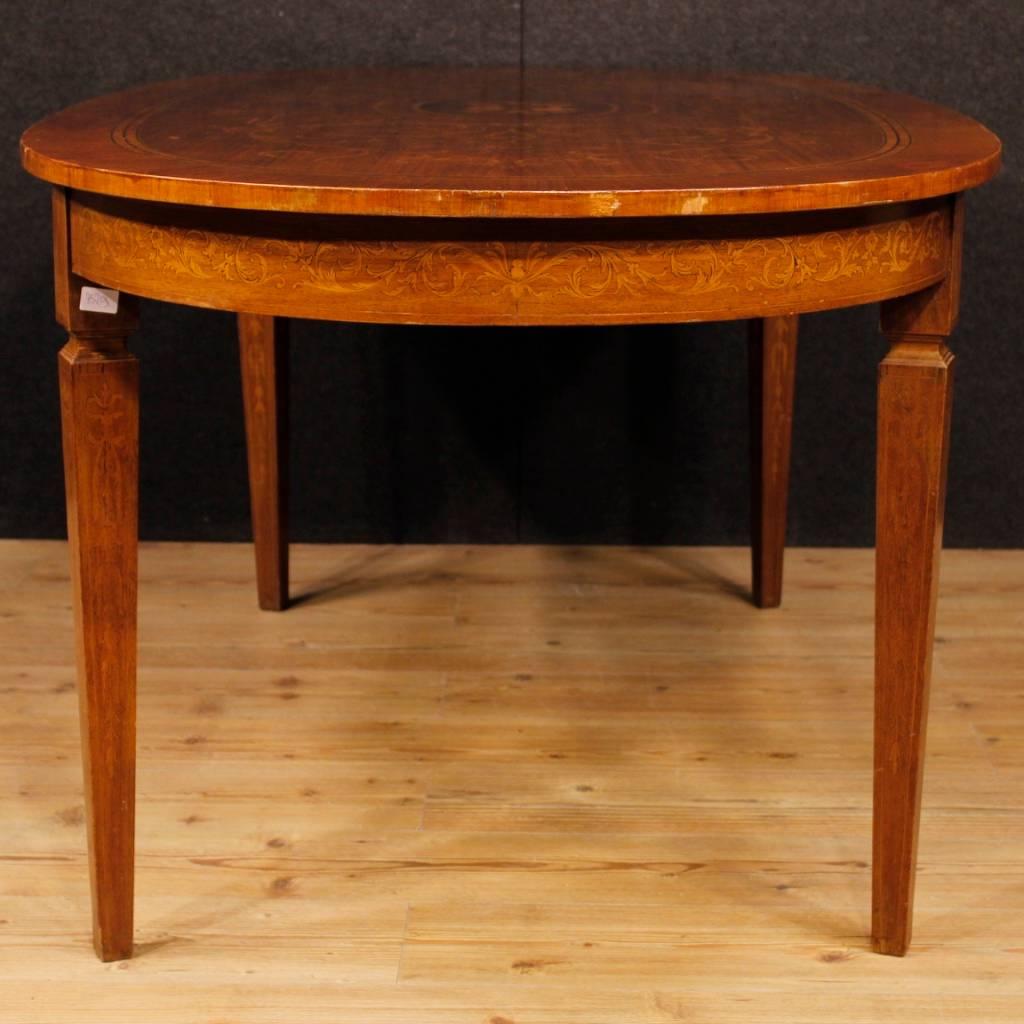 Italian Inlaid Dining Table in Wood in Louis XVI Style from 20th Century In Good Condition In Vicoforte, Piedmont