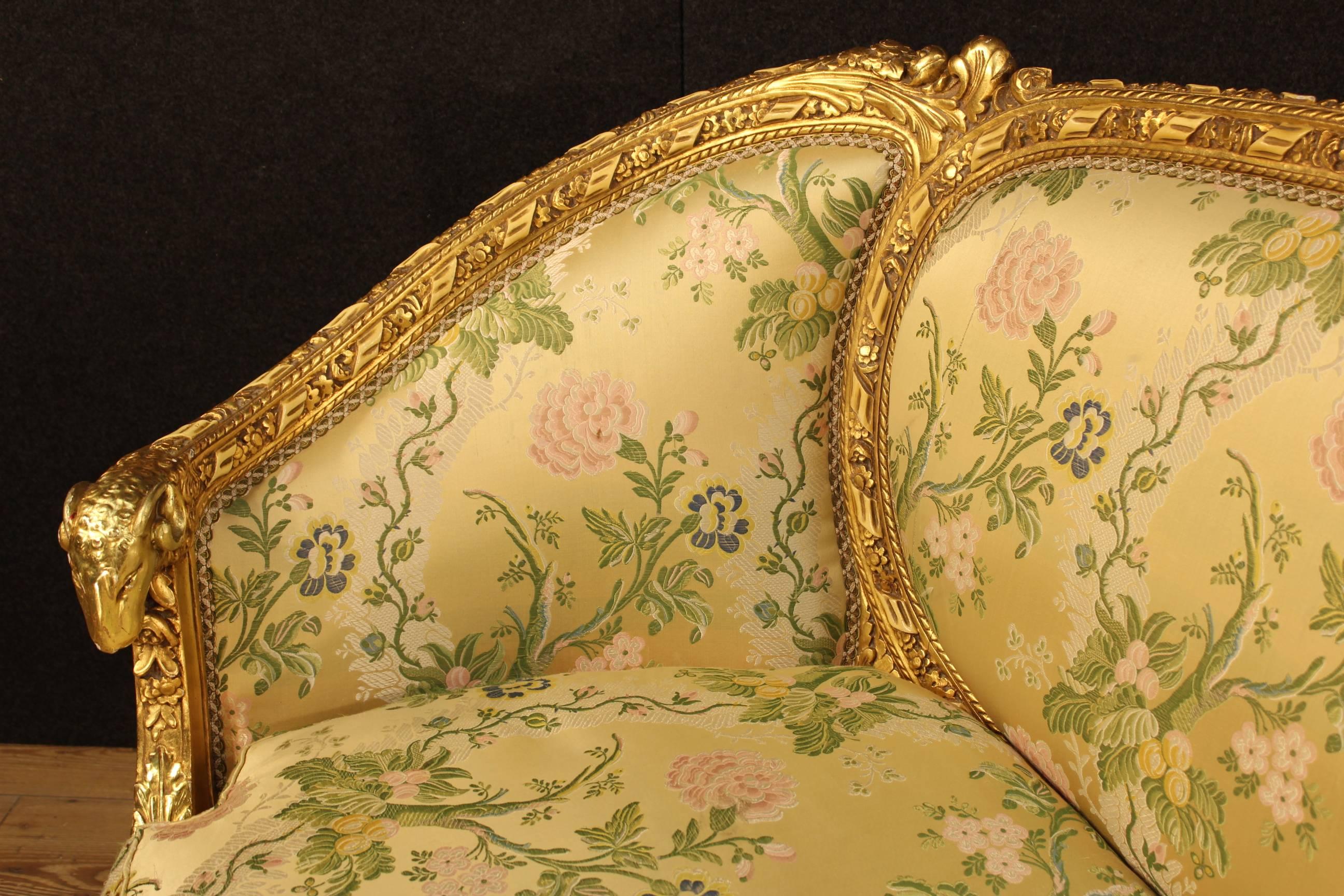 20th Century Golden Sofa with Floral Fabric In Good Condition In Vicoforte, Piedmont