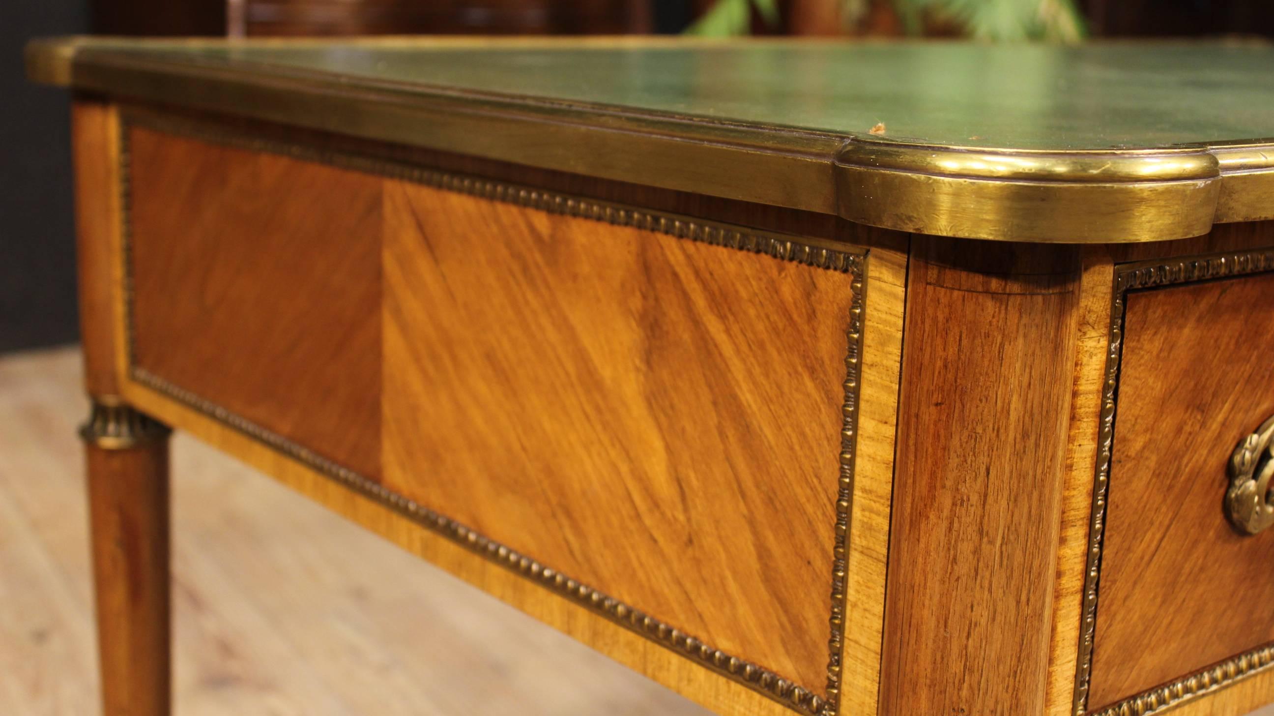 19th Century English Rosewood Desk with Green Leather 5