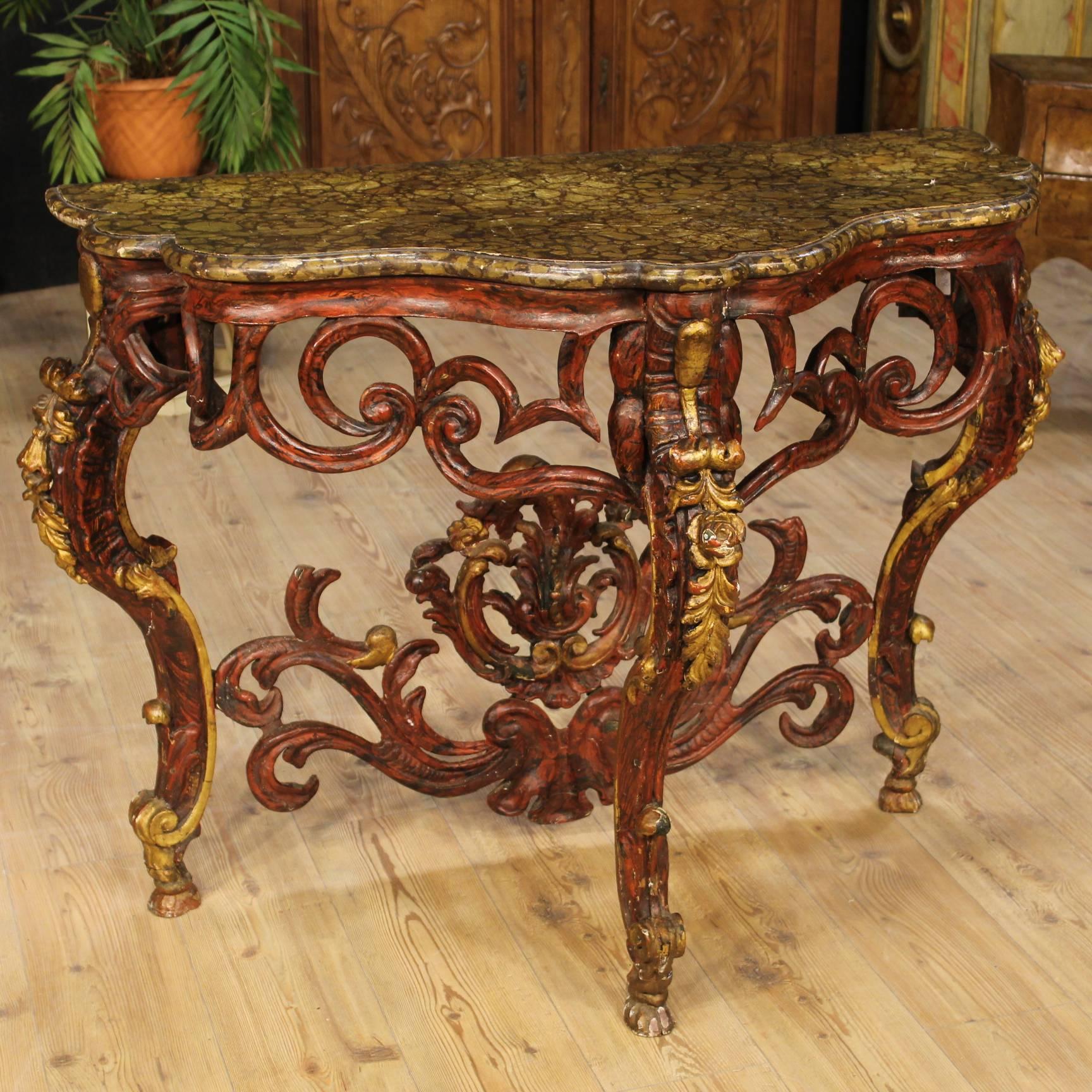 Italian Console Table Made by Carved Lacquered and Golden Wood