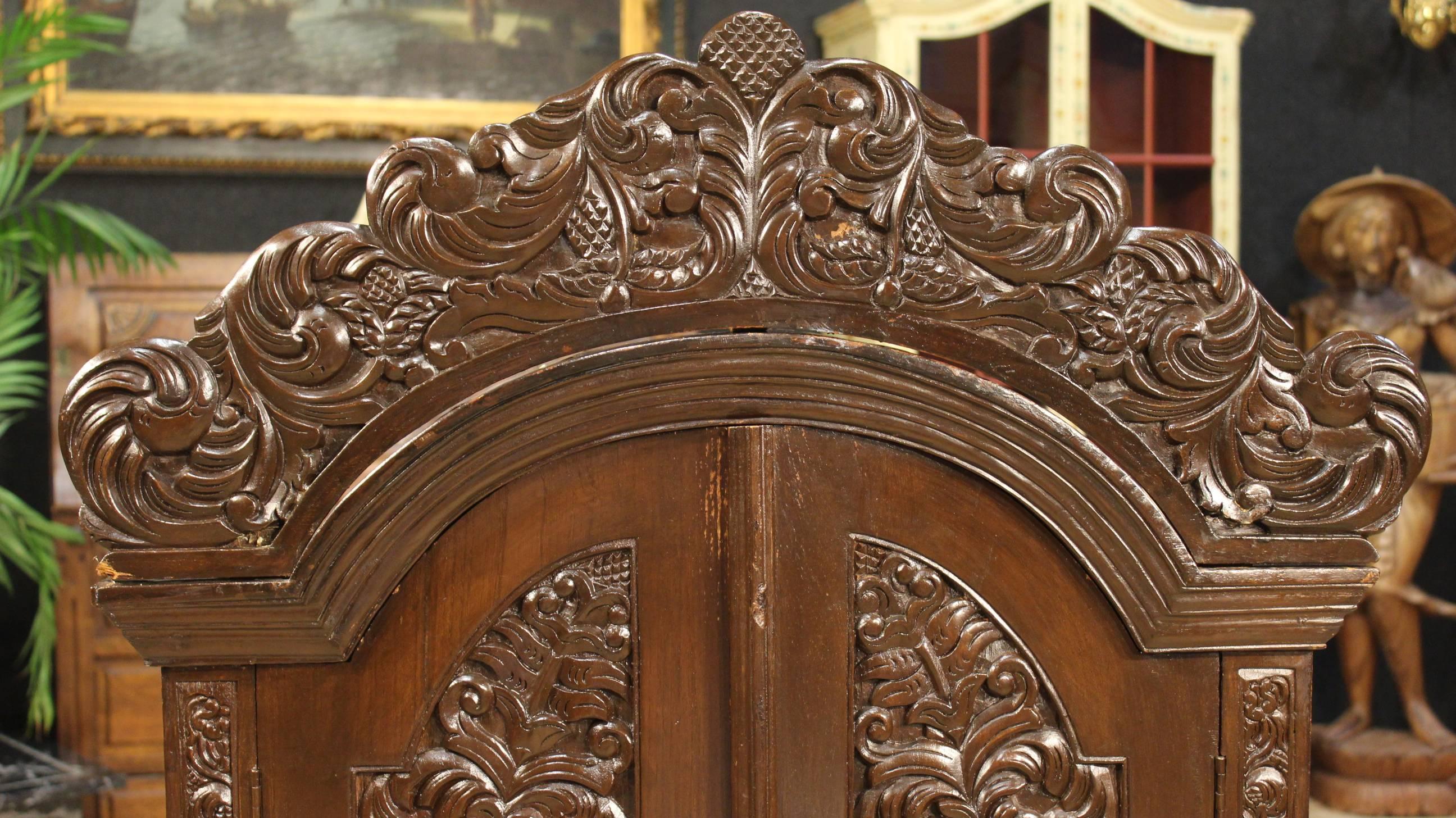 20th Century Cabinet Made from Carved Wood 2