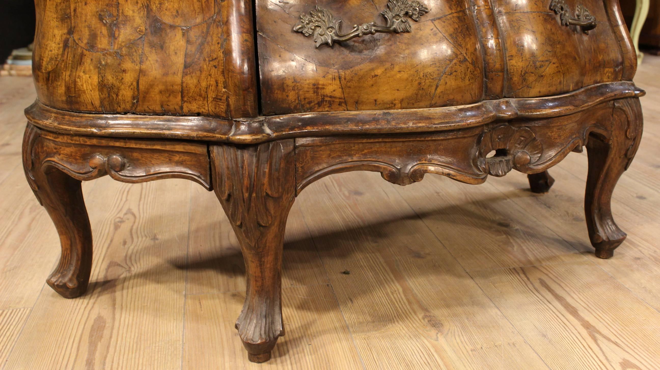 Walnut 20th Century Italian Pair of Dressers