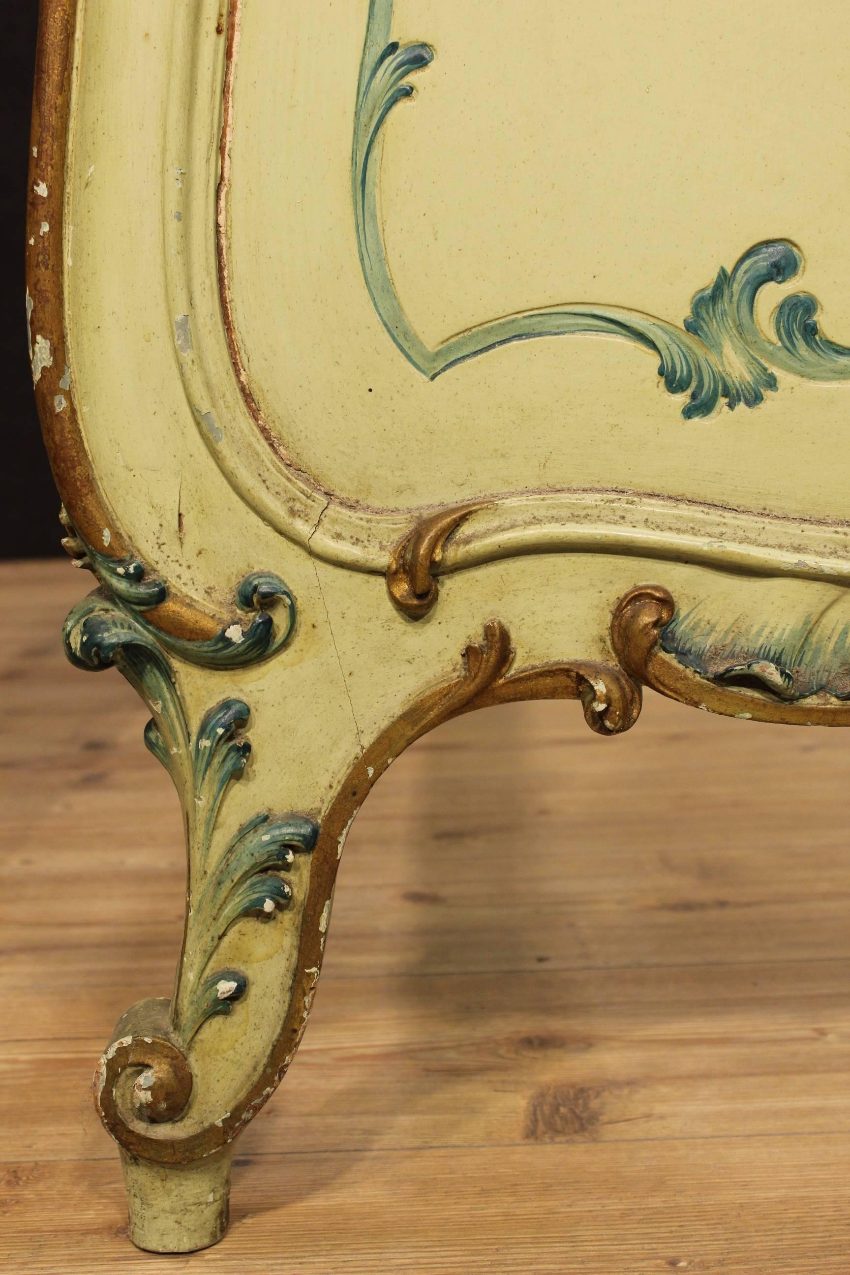 20th Century Venetian Lacquered and Gilt Bed 4