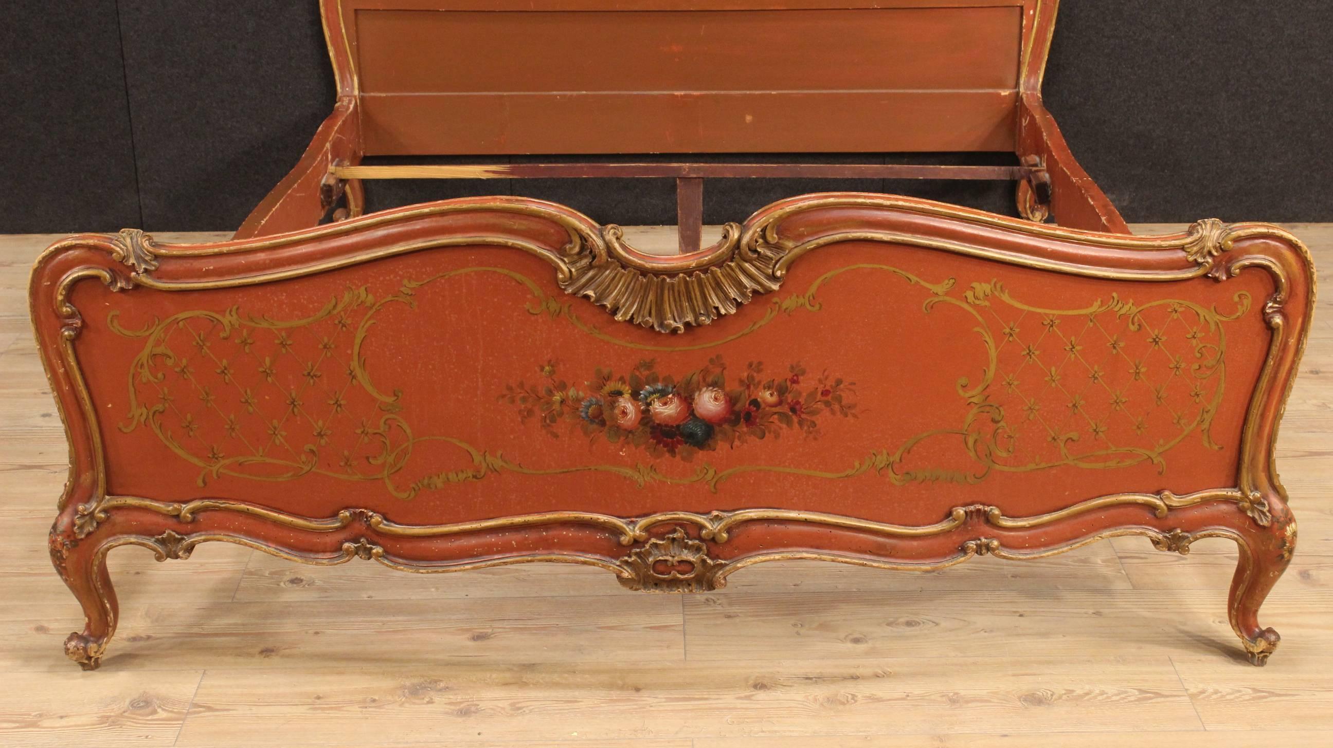 20th Century Venetian Lacquered and Gilded Bed 1