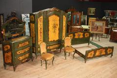 20th Century Venetian Dresser with Mirror