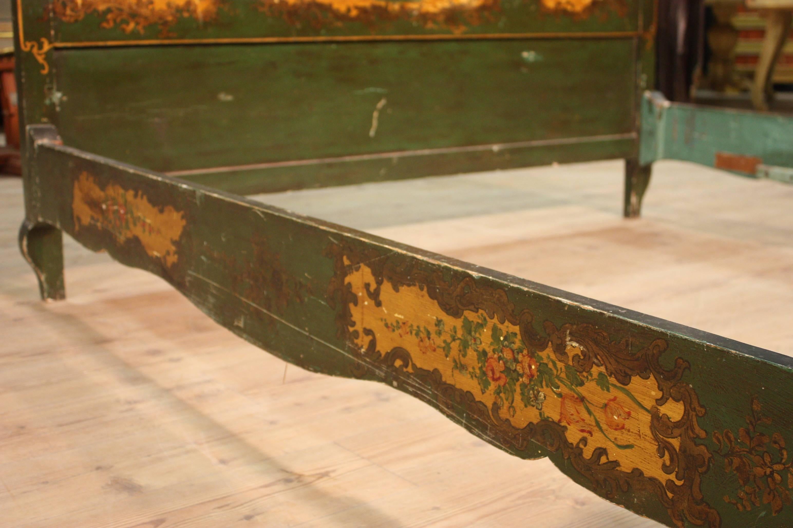 Wood 20th Century Venetian Lacquered and Gilded Bed