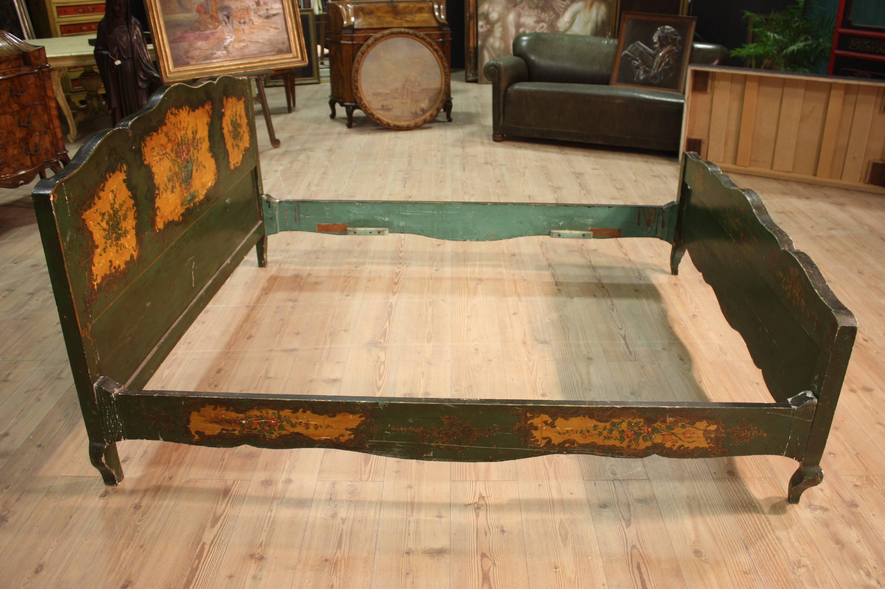 20th Century Venetian Lacquered and Gilded Bed 2