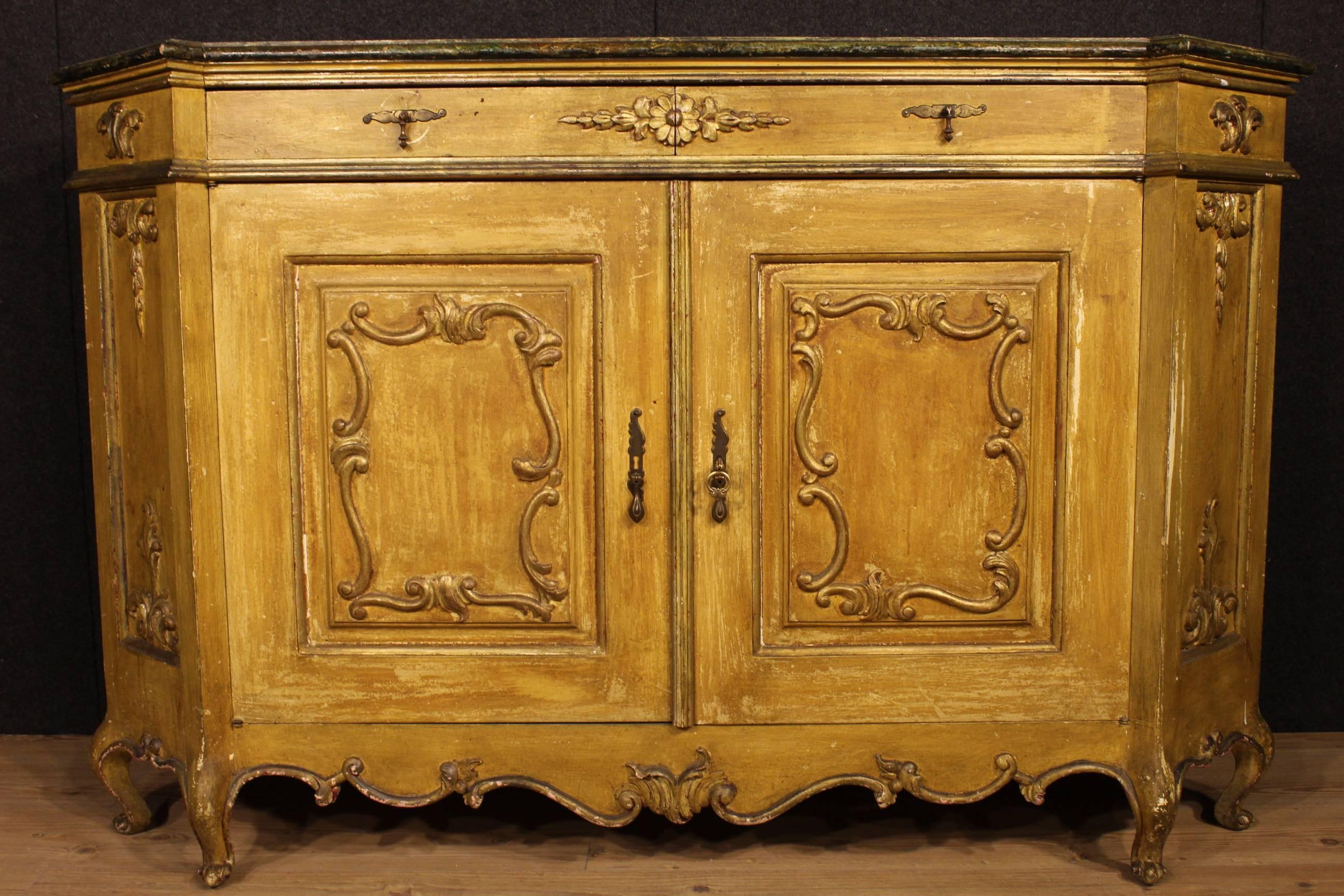20th Century Venetian Lacquered and Gilded Sideboard In Good Condition In Vicoforte, Piedmont